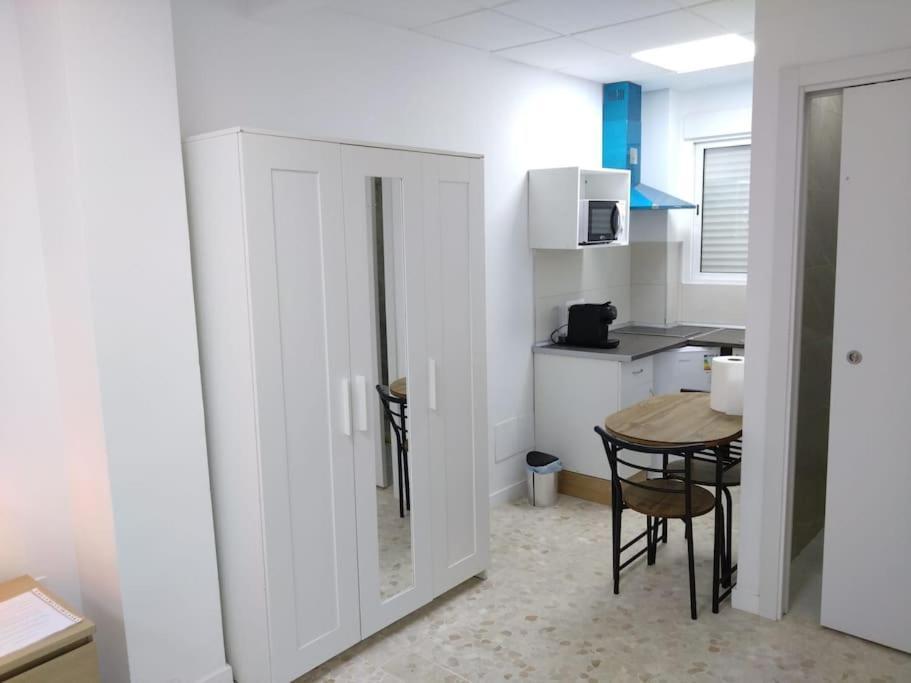 Appartment As A Service. Book It Now Málaga Buitenkant foto